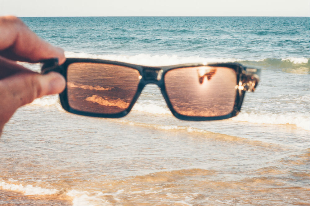 Как проверить солнцезащитные очки в домашних условиях